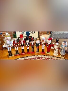 10 Classic Holiday Nutcrackers